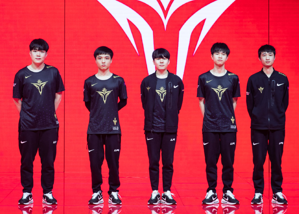 KAIYUN- 美国队长4鹰队 